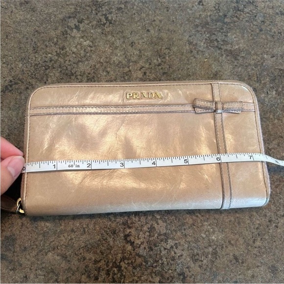 Prada Milano Gift Ribbon Zip Around Long Wallet with Authentication Card - Picture 10 of 15
